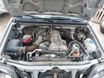 Suzuki Jimny 1,3i 62,5kw najazdených 69.500km - 16