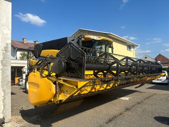 Kombajn sklízecí mlátička New Holland CR 9080 - 16
