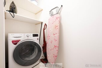 Pronájem prostorného, světlého 2+kk 56m2, terasa 10m2, garáž - 16