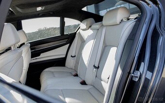 BMW 750i xDrive 2015 - 16