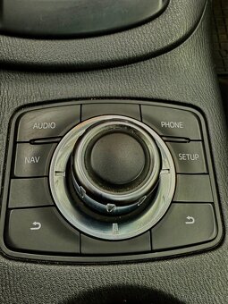 Mazda CX5 4x4 118kw Revolution Top automat 2012 benzín - 16