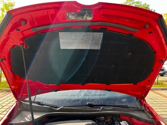 Golf 6 1.6tdi 77kw TOP STAV - 16