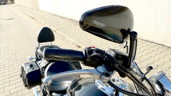 TRIUMPH AMERICA 865 ccm - 16