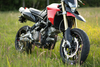 Aprilia Dorsoduro 750 - 16