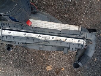 MERCEDES ML W164 PŘEDNÍ ČELO, VÝZTUHY, SAHARA S CHLADIČI - 16