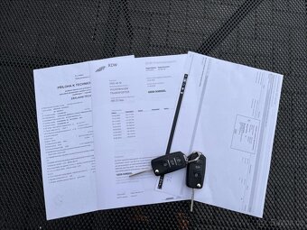 VW Transporter T6 2,0TDi ,5Míst,Klima,TZ,vč.DPH,velmi pěkný - 16