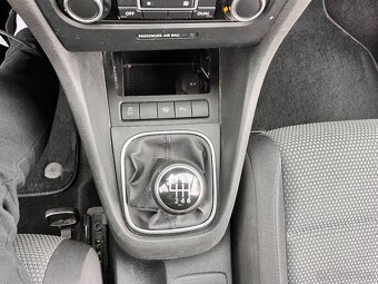 Volkswagen Golf 1.4TSI 90KW,TZ,NOVÉ ROZVODY - 16