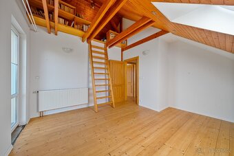 Prodej Rodinného domu 6+1 se zahradou 1152m2 - Skalice u HK - 16