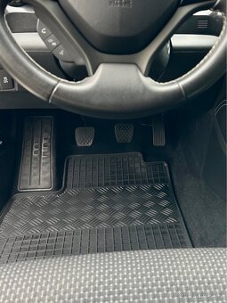Honda Civic Tourer 1.8 i-VTEC – TOP STAV - 16