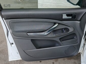 FORD C-MAX 1.6i 74kW 2009 ČR - 16