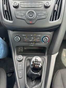 Ford Focus kombi, 1.5 tdci 88 kw, rok 2016 - 16