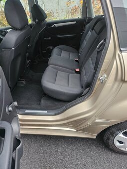 Prodám MERCEDES-BENZ B200 100KW benzín rok.v.10/2007 - 16