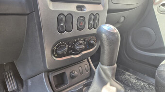 Dacia Duster 1,6i 16V 77kw - 16