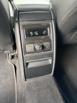 Škoda Superb 2.0 TDI 4x4 DSG moc hezký - 16