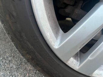 Originální kola Volkswagen R17 + zánovní Pirelli 225/45/17 - 16