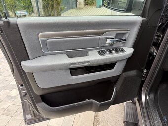 DODGE RAM HEMI CLASSIC LONGBED 6MÍST - 16