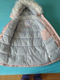Prodám dívčí zimní kabátek Reserved vel. 146 - 16