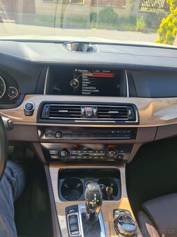 BMW 535d  | zadní náhon | 3xTV | B&O | FULL VÝBAVA - 16