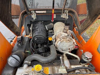 Pásový smykový nakladač Komatsu CK 20-1, hmotnost 3.6 t - 16