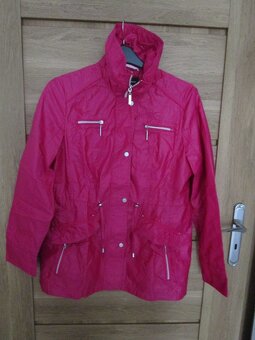 nové nenošené oblečení - komplet 4000 Kč - 16