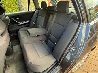BMW 325XI 160kW E91 R6 - Bi-Xenon /PO SERVISNÍ INSP/ KRÁSNÝ - 16