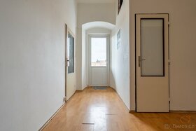 Prodej rodinného domu 332 m² - Bosonohy - 16