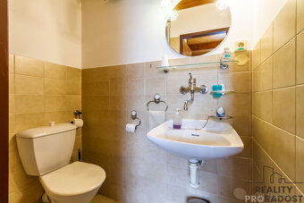 Ptonájem ubytovacího zařízení 305 m², Praha 8 - Dolní Chabry - 16