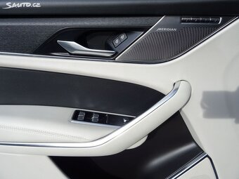 Jaguar F-Pace BLACK, D200 AWD R-Dynamic Panorama - 16