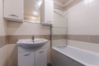 Pronájem bytu 2+kk v osobním vlastnictví, 43 m² – Most, ul.  - 16