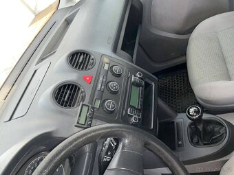 VW Caddy Maxi 1.9TDI 77kW 7.míst,tažné,serviska - 16