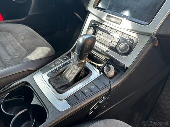 Volkswagen Passat B7 2.0TDI - 16
