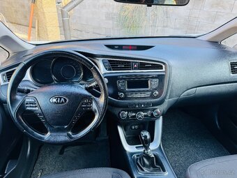 KIA Cee'd II Combi 1.6 GDi Comfort Plus SW - 16