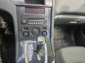 PEUGEOT 5008 HDI 1,6 AUTOMAT 7 MÍST RV 2014 - 16