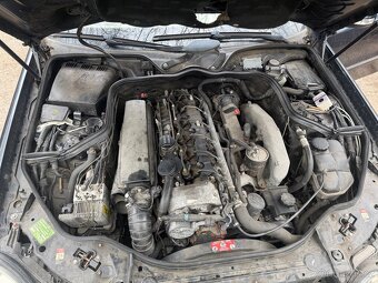 Mercedes-Benz w211 e320 - 16