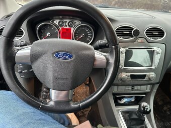 Ford Focus 1.6 kombi - 16