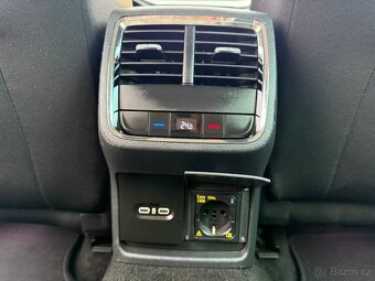Škoda OCTAVIA IV 2.0 TDi DSG MATRIX VIRTUAL KAMERA TAŽNÉ 21 - 16