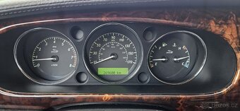 2005 Jaguar XJ8 L 4.2 V8 - 16