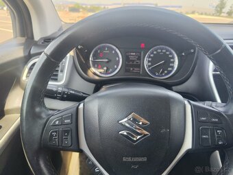 Suzuki SX4 S-CROSS 1,6 diesel 4x4 rok 2017 - 16