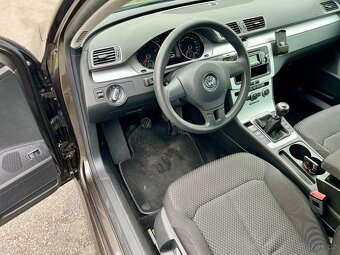 VW Passat B7 Combi - 16