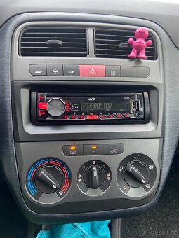 Fiat Grande Punto Sport 1.4 16V 70kW, 6-kvalt, 2007,NOVÁ STK - 16