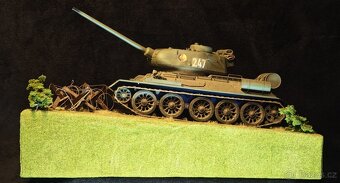 Velké, staré DIORÁMA tanku T34 - 16