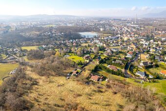 Prodej stavebního pozemku 1738 m2 - 16