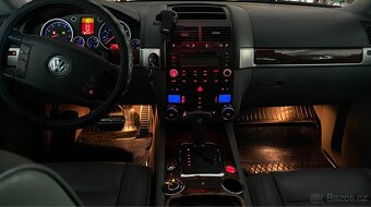 Volkswagen Touareg 4,2l, V8, benzín - 16