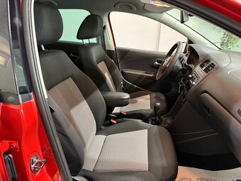 Volkswagen Polo 1,2 i VÝHŘEV HEZKÝ STAV STK - 16