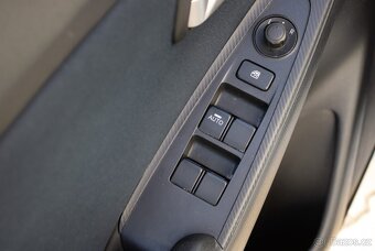 Mazda 2, 100% stav, automat - 16