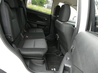 Mitsubishi Outlander 2.3 Di-D 4x4, DPH, 7.míst - 16