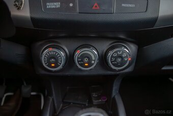 Mitsubishi Outlander 2.2 DI-D 4x4 - 16