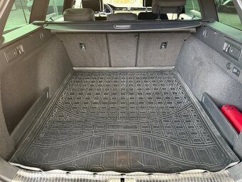 Volkswagen Passat 2.0 TDI 110 kW DSG, top výbava a stav - 16
