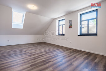 Prodej rodinného domu, 210 m2, v Kamenici n.L., ul. Dobšova - 16