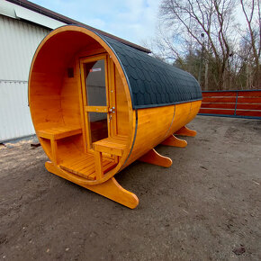 Venkovní sudová sauna s panoramatickým oknem - 16